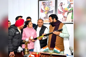 Haryana Sports News: ਹਰਿਆਣਾ ਦੀ ਧੀ ਨਵਨੀਤ ਕੌਰ ਨਾਲ ਮੁੱਖ ਮੰਤਰੀ ਸੈਣੀ ਦੀ ਵਿਸ਼ੇਸ਼ ਮੁਲਾਕਾਤ, ਜਿੱਤ ‘ਤੇ ਦਿੱਤੀ ਵਧਾਈ