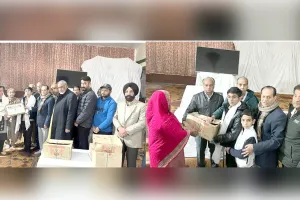 Tribute Event: ਅੱਖਾਂਦਾਨੀ ਅਜੈੇ ਕੁਮਾਰ ਚਲਾਣਾ ਨਮਿੱਤ ਹੋਈ ਨਾਮ ਚਰਚਾ, ਅੱਠ ਲੋੜਵੰਦ ਪਰਿਵਾਰਾਂ ਨੂੰ ਦਿੱਤਾ ਰਾਸ਼ਨ