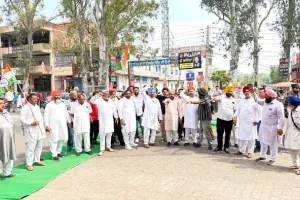 Congress Protest: ਕਾਂਗਰਸੀਆਂ ਵੱਲੋਂ ਰੋਡ ਜਾਮ ਕਰਕੇ ਪ੍ਰਸ਼ਾਸਨ ਖ਼ਿਲਾਫ਼ ਕੀਤਾ ਪ੍ਰਦਰਸ਼ਨ