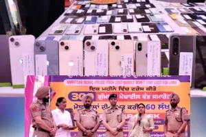 Amritsar News: ਅੰਮ੍ਰਿਤਸਰ ਪੁਲਿਸ ਨੇ 300 ਗੁਆਚੇ ਮੋਬਾਈਲ ਫੋਨ ਮਾਲਕਾਂ ਨੂੰ ਵਾਪਸ ਕੀਤੇ