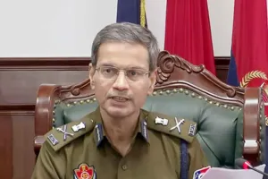 Punjab Police: ਐਂਟੀ ਗੈਂਗਸਟਰ ਟਾਸਕ ਫੋਰਸ ਵੱਲੋਂ ਗੈਂਗਸਟਰ ਨੈੱਟਵਰਕਾਂ ਨੂੰ ਵੱਡਾ ਝਟਕਾ; ‘ਗੈਂਗਸਟਰਾਂ ‘ਤੇ ਵਾਰ’ ਮੁਹਿੰਮ ਤਹਿਤ 152 ਦਿਨਾਂ ਵਿੱਚ 713 ਗੈਰਕਾਨੂੰਨੀ ਹਥਿਆਰ ਬਰਾਮਦ