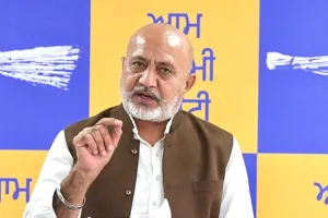BJP ਆਗੂ ਰਵਨੀਤ ਸਿੰਘ ਬਿੱਟੂ ਦਾ ਪੰਜਾਬ ਪੁਲਿਸ ਦੇ ਅਧਿਕਾਰੀਆਂ ਪ੍ਰਤੀ ਦੁਰਵਿਵਹਾਰ ਸੱਤਾ ਦੇ ਹੰਕਾਰ ਅਤੇ ਸੁਰੱਖਿਆ ਬਲਾਂ ਪ੍ਰਤੀ ਨਿਰਾਦਰ ਨੂੰ ਦਰਸਾਉਂਦਾ ਹੈ: ਬਲਤੇਜ ਪੰਨੂ