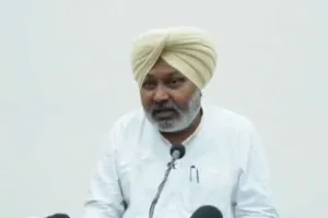Punjab Government ਨਾਲ ਗੱਲਬਾਤ ਤੋਂ ਬਾਅਦ ਸਫਾਈ ਕਰਮਚਾਰੀਆਂ ਨੇ ਵਾਪਸ ਲਈ ਹੜਤਾਲ : ਹਰਪਾਲ ਚੀਮਾ