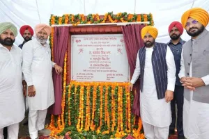 Punjab: ਭਗਵੰਤ ਮਾਨ ਸਰਕਾਰ ਵੱਲੋਂ ਪਿੰਡ ਸਤੌਜ ਤੋਂ ਬਿਜਲੀ ਦੀਆਂ ਤਾਰਾਂ ਅੰਡਰਗਰਾਊਂਡ ਕਰਨ ਦੇ ਪ੍ਰਾਜੈਕਟ ਦੀ ਸ਼ੁਰੂਆਤ, ਪਿੰਡਾਂ ਨੂੰ ਖੰਭਿਆਂ ਤੋਂ ਮੁਕਤ ਕਰਨ ਨਾਲ ਪੰਜਾਬ ਦੇ ਕਿਸਾਨਾਂ ਨੂੰ ਵੱਡੀ ਰਾਹਤ ਮਿਲੇਗੀ