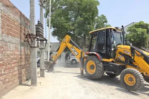  Bulldozer Action: ਅਣ ਅਧਿਕਾਰਿਤ ਕਲੋਨੀਆਂ ’ਤੇ ਚੱਲਿਆ ਪੀਲਾ ਪੰਜਾ