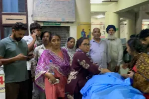Jalandhar Firing News: ਜਲੰਧਰ ’ਚ ਹਸਪਤਾਲ ਜਾ ਰਹੇ ਦੋ ਨੌਜਵਾਨਾਂ ’ਤੇ ਤਾਬੜਤੋੜ ਫਾਇਰਿੰਗ, ਇੱਕ ਦੀ ਮੌਤ