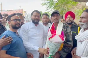 Lehragaga News: ਅਤਿ ਗਰੀਬ ਪਰਿਵਾਰ ਦੇ ਨੌਜਵਾਨ ਸਾਕਾ ਨੇ ਭਾਰਤੀ ਫੌਜ ’ਚ ਭਰਤੀ ਹੋ ਕੇ ਲਹਿਰਾਗਾਗਾ ਦਾ ਕੀਤਾ ਨਾਂਅ ਰੌਸ਼ਨ