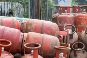 LPG Cylinder Price : ਪੰਜਾਬ-ਚੰਡੀਗੜ੍ਹ 'ਚ ਘਰੇਲੂ ਐਲਪੀਜੀ ਸਿਲੰਡਰ ਮਹਿੰਗਾ