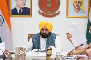 Punjab News: ਭਗਵੰਤ ਸਿੰਘ ਮਾਨ ਦੀ ਅਗਵਾਈ 'ਚ ਵਜ਼ਾਰਤ ਵੱਲੋਂ ਪੰਜਾਬ 'ਚ ਨੀਟ ਦੀ ਮੁੜ ਪ੍ਰੀਖਿਆ ਦੇਣ ਵਾਲੇ ਉਮੀਦਵਾਰਾਂ ਲਈ ਮੁਫ਼ਤ ਸਫ਼ਰ ਨੂੰ ਮਨਜ਼ੂਰੀ