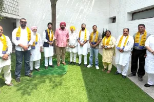 Jalandhar News: ਜਲੰਧਰ 'ਚ ਅਕਾਲੀ ਦਲ ਤੇ ਭਾਜਪਾ ਦੇ ਕਈ ਆਗੂ ਸਮਰਥਕਾਂ ਸਣੇ ਆਪ 'ਚ ਸ਼ਾਮਲ