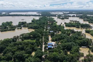 Flood: ਹੜ੍ਹ ਕਾਰਨ ਸਥਿਤੀ ਗੰਭੀਰ, 11 ਜ਼ਿਲ੍ਹਿਆਂ 'ਚ 653,164 ਲੋਕ ਪ੍ਰਭਾਵਿਤ, ਮੌਤਾਂ ਦੀ ਗਿਣਤੀ 44 ਹੋਈ