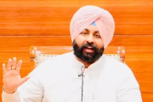 Punjab ਦੇ ਸਰਕਾਰੀ ਸਕੂਲਾਂ ਦੇ 882 ਵਿਦਿਆਰਥੀਆਂ ਨੇ ਨੀਟ-ਯੂਜੀ 2026 ਪ੍ਰੀਖਿਆ ਕੀਤੀ ਪਾਸ, 2 ਸਾਲਾਂ ਵਿੱਚ ਨੀਟ ਪਾਸ ਕਰਨ ਵਾਲਿਆਂ ਦੀ ਗਿਣਤੀ 100 ਫ਼ੀਸਦੀ ਵਧੀ: ਹਰਜੋਤ ਸਿੰਘ ਬੈਂਸ