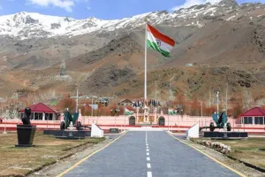 Kargil Vijay Diwas: ਰਾਸ਼ਟਰਪਤੀ ਮੁਰਮੂ, ਉਪ ਰਾਸ਼ਟਰਪਤੀ ਰਾਧਾਕ੍ਰਿਸ਼ਨਨ, ਪ੍ਰਧਾਨ ਮੰਤਰੀ ਮੋਦੀ, ਅਮਿਤ ਸ਼ਾਹ, ਸਿਨਹਾ ਨੇ ਕਾਰਗਿਲ ਵਿਜੇ ਦਿਵਸ 'ਤੇ ਬਹਾਦਰ ਯੋਧਿਆਂ ਨੂੰ ਦਿੱਤੀ ਸ਼ਰਧਾਂਜਲੀ