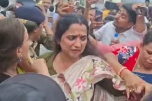 Bihar News: ਨਾਮਜ਼ਦਗੀ ਤੋਂ ਬਾਅਦ ਜੇਜੇਡੀ ਉਮੀਦਵਾਰ ਵੀਨਾ ਮਾਨਵੀ ਗ੍ਰਿਫ਼ਤਾਰ, ਤੇਜ ਪ੍ਰਤਾਪ ਨੇ ਕਾਰਵਾਈ 'ਤੇ ਉਠਾਏ ਸਵਾਲ