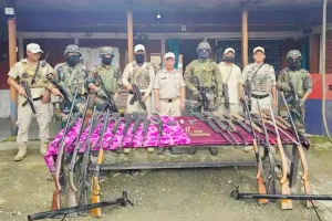 Manipur News: ਮਨੀਪੁਰ ’ਚ ਸੁਰੱਖਿਆ ਬਲਾਂ ਦੀ ਵੱਡੀ ਕਾਰਵਾਈ, ਹਥਿਆਰ ਬਰਾਮਦ, ਅੱਠ ਗ੍ਰਿਫ਼ਤਾਰ
