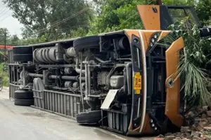 Pathankot Bus Accident: ਪਠਾਨਕੋਟ ਦੇ ਡਮਟਾਲ ’ਚ ਬੱਸ ਹਾਦਸਾਗ੍ਰਸਤ, 16 ਯਾਤਰੀ ਜ਼ਖਮੀ, ਦੋ ਦੀ ਹਾਲਤ ਗੰਭੀਰ