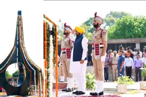 Punjab News: ਮੁੱਖ ਮੰਤਰੀ ਭਗਵੰਤ ਸਿੰਘ ਮਾਨ ਨੇ ਕਾਰਗਿਲ ਜੰਗ ਦੇ ਸ਼ਹੀਦਾਂ ਨੂੰ ਦਿੱਤੀ ਸ਼ਰਧਾਂਜਲੀ; ਕਿਹਾ- ਉਨ੍ਹਾਂ ਦੀ ਅਦੁੱਤੀ ਸ਼ਹਾਦਤ ਪੀੜ੍ਹੀਆਂ ਨੂੰ ਪ੍ਰੇਰਿਤ ਕਰਦੀ ਰਹੇਗੀ