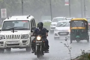 Weather Today Punjab: ਪੰਜਾਬ ਤੇ ਚੰਡੀਗੜ੍ਹ 'ਚ ਭਾਰੀ ਮੀਂਹ, ਕਈ ਇਲਾਕਿਆਂ ਲਈ ਰੈੱਡ ਤੇ ਆਰੇਂਜ ਅਲਰਟ ਜਾਰੀ