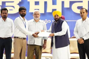 Punjab: ਮੁੱਖ ਮੰਤਰੀ ਮਾਨ ਨੇ ਵਣ ਵਿਭਾਗ ਦੇ 516 ਦਿਹਾੜੀਦਾਰ ਕਾਮਿਆਂ ਦੀਆਂ ਸੇਵਾਵਾਂ ਰੈਗੂਲਰ ਕੀਤੀਆਂ, ਰੈਗੂਲਰ ਹੋਏ ਕਰਮਚਾਰੀਆਂ ਨੂੰ ਸੌਂਪੇ ਨਿਯੁਕਤੀ ਪੱਤਰ