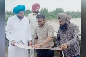 Ravi River Flood: ਰਾਵੀ ਦੇ ਹੜ੍ਹ ਤੋਂ ਪਹਿਲਾਂ ਧਾਲੀਵਾਲ ਨੇ ਕੀਤਾ ਬਿਰਾਜ ਬੰਨ੍ਹ ਦਾ ਦੌਰਾ