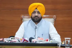 Manrega: ਭਗਵੰਤ ਮਾਨ ਸਰਕਾਰ 2100 ਤੋਂ ਵੱਧ ਮਨਰੇਗਾ ਕਰਮਚਾਰੀਆਂ ਦੇ ਮੋਢੇ ਨਾਲ ਮੋਢਾ ਜੋੜ ਕੇ ਖੜ੍ਹੀ ਹੈ, ਪੇਂਡੂ ਵਿਕਾਸ ਮੰਤਰੀ ਨੇ ਕੇਂਦਰੀ ਖੇਤੀਬਾੜੀ ਮੰਤਰੀ ਨੂੰ ਪੱਤਰ ਲਿਖ ਕੇ ਕਰਮਚਾਰੀਆਂ ਨੂੰ ਰੈਗੂਲਰ ਕਰਨ ਦੀ ਕੀਤੀ ਮੰਗ