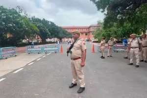 Bomb Threat: ਮੁੱਖ ਮੰਤਰੀ ਦਫ਼ਤਰ ਨੂੰ ਬੰਬ ਨਾਲ ਉਡਾਉਣ ਦੀ ਧਮਕੀ, ਪੁਲਿਸ ਕੰਟਰੋਲ ਰੂਮ ’ਚ ਆਇਆ ਫੋਨ
