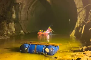 Chamoli Tunnel Accident: ਚਮੋਲੀ ਸੁਰੰਗ ਹਾਦਸਾ, ਲਾਪਤਾ 2 ਮਜ਼ਦੂਰਾਂ ਲਈ ਰੈਸਕਿਊ ਜਾਰੀ