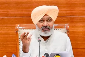 Punjab Pensioners: ਪੰਜਾਬ ਦੇਸ਼ 'ਚ ਸਭ ਤੋਂ ਵੱਧ ਤਨਖਾਹ ਸਕੇਲਾਂ 'ਚੋਂ ਸਕੇਲ ਅਦਾ ਕਰ ਰਿਹਾ, ਕਈ ਸ਼੍ਰੇਣੀਆਂ ਵਿੱਚ ਕੇਂਦਰ ਸਰਕਾਰ ਤੋਂ ਵੀ ਅੱਗੇ: ਹਰਪਾਲ ਸਿੰਘ ਚੀਮਾ