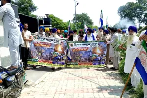 Farmers Protest: ਕਿਸਾਨਾਂ ਨੇ ਕੇਂਦਰ ਤੇ ਪੰਜਾਬ ਸਰਕਾਰ ਦਾ ਪੁਤਲਾ ਸਾੜਿਆ