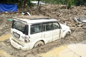 Flood News: 93 ਪਿੰਡ ਹੜ੍ਹ ਦੀ ਲਪੇਟ 'ਚ, ਮ੍ਰਿਤਕਾਂ ਦੀ ਗਿਣਤੀ ਪਹੁੰਚੀ 108, ਧਨਸ਼੍ਰੀ ਨਦੀ ਦਾ ਪਾਣੀ ਦਾ ਪੱਧਰ ਖ਼ਤਰੇ ਦੇ ਨਿਸ਼ਾਨ ਤੋਂ ਉੱਪਰ