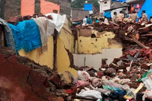 Mumbai Landslide: ਮੁੰਬਈ ਦੇ ਘਾਟਕੋਪਰ ’ਚ ਪਹਾੜੀ ਡਿੱਗੀ, ਮਲਬਾ ਘਰਾਂ ’ਤੇ ਡਿੱਗਿਆ, 6 ਮੌਤਾਂ