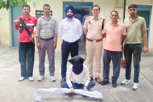 Panchkula News: ਪੰਚਕੂਲਾ ਪੁਲਿਸ ਵੱਲੋਂ ਦੇਸੀ ਬੰਦੂਕ ਤੇ ਜ਼ਿੰਦਾ ਕਾਰਤੂਸ ਸਮੇਤ ਨੌਜਵਾਨ ਕਾਬੂ