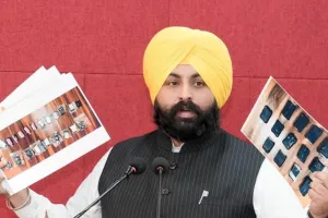 Punjab Education News: ਪੰਜਾਬ ਪੁਲਿਸ ਵੱਲੋਂ ਨਕਲ ਕਰਵਾਉਣ ਵਾਲੇ ਹਰਿਆਣਾ ਅਧਾਰਤ ਗਿਰੋਹ ਦਾ ਪਰਦਾਫਾਸ਼, ਅਸੀਂ ਕਿਸੇ ਨੂੰ ਸੂਬੇ ਦੀ ਸਿੱਖਿਆ ਪ੍ਰਣਾਲੀ ਨੂੰ ਬਦਨਾਮ ਨਹੀਂ ਕਰਨ ਦੇਵਾਂਗੇ: ਹਰਜੋਤ ਸਿੰਘ ਬੈਂਸ