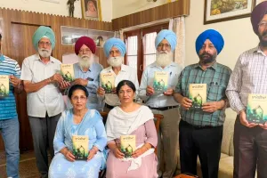 Punjabi Literature: ਐੱਸ ਪ੍ਰਸ਼ੋਤਮ ਨੇ ਸਾਹਿਤਕਾਰਾਂ ਨੂੰ ਭੇਟ ਕੀਤਾ ਕਾਵਿ ਸੰਗ੍ਰਿਹ ‘ਖਾਮੋਸ਼ੀਆਂ’