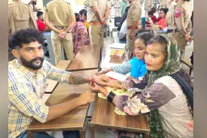 Raksha Bandhan News Punjab: ਪੰਜਾਬ ਦੀਆਂ ਜੇਲ੍ਹਾਂ ’ਚ ਮਨਾਇਆ ਗਿਆ ਰੱਖੜੀ ਦਾ ਤਿਉਹਾਰ, ਭੈਣਾਂ ਨੇ ਭਰਾਵਾਂ ਦੇ ਗੁੱਟ ’ਤੇ ਬੰਨ੍ਹੀ ਰੱਖੜੀ