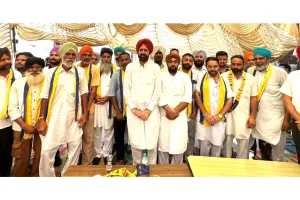 AAP Punjab: ਪਿੰਡ ਚਣੋ ਦੇ ਕਈ ਵਿਅਕਤੀ ਅਕਾਲੀ ਦਲ ਛੱਡ ‘ਆਪ’ ’ਚ ਸ਼ਾਮਲ