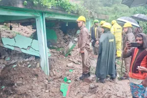 Almora Landslide: ਅਲਮੋੜਾ ’ਚ ਇੱਕੋ ਪਰਿਵਾਰ ਦੇ ਤਿੰਨ ਮੈਂਬਰ ਮਲਬੇ ਹੇਠ ਦੱਬੇ, ਲਾਸ਼ਾਂ ਬਰਾਮਦ