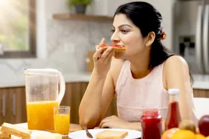 Healthy Breakfast: ਜੇਕਰ ਨਾਸ਼ਤੇ ’ਚ ਕਰਦੇ ਹੋ ਇਹ 4 ਗਲਤੀਆਂ ਤਾਂ ਪੂਰਾ ਦਿਨ ਰਹੇਗੀ ਥਕਾਵਟ, ਅੱਜ ਹੀ ਕਰੋ ਆਦਤ ’ਚ ਸੁਧਾਰ