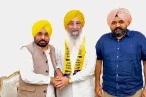 Ravinder Singh Brahmpura: ਮੁੱਖ ਮੰਤਰੀ ਭਗਵੰਤ ਮਾਨ ਨੇ ਸਾਬਕਾ ਵਿਧਾਇਕ ਰਵਿੰਦਰ ਸਿੰਘ ਬ੍ਰਹਮਪੁਰਾ ਅਤੇ ਉਨ੍ਹਾਂ ਦੇ ਸਮਰਥਕਾਂ ਦਾ ਆਪ ਵਿੱਚ ਕੀਤਾ ਸਵਾਗਤ