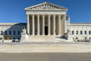 US Supreme Court: ਅਮਰੀਕੀ ਸੁਪਰੀਮ ਕੋਰਟ ਨੇ ਪ੍ਰਵਾਸੀਆਂ ਨੂੰ ਤੀਜੇ ਦੇਸ਼ਾਂ ਵਿੱਚ ਭੇਜਣ ਦੀ ਮੁੜ ਸ਼ੁਰੂਆਤ ਦੀ ਇਜਾਜ਼ਤ ਦਿੱਤੀ