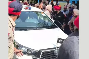 ਪਰਵਿੰਦਰ ਝੋਟਾ ਕਤਲ ਕਾਂਡ : ਜ਼ਖਮੀਆਂ ਦਾ ਹਾਲ ਪੁੱਛਣ ਗਏ ਵਿਧਾਇਕ ਵਿਜੈ ਸਿੰਗਲਾ ਦਾ ਹੋਇਆ ਵਿਰੋਧ