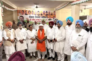OBC Cell District President: ਗੁਲਸ਼ਨ ਰਾਏ ਬੋਬੀ ਨੂੰ ਮੁੜ ਓ.ਬੀ.ਸੀ. ਸੈੱਲ ਦਾ ਜ਼ਿਲ੍ਹਾ ਪ੍ਰਧਾਨ ਨਿਯੁਕਤ ਹੋਣ ’ਤੇ ਕੀਤਾ ਸਨਮਾਨਿਤ