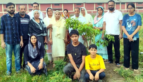 Malout News: ਭਾਰੀ ਗਿਣਤੀ ’ਚ ਪਤਵੰਤਿਆਂ ਅਤੇ ਸਾਧ-ਸੰਗਤ ਨੇ ਬਲਰਾਜ ਮੱਕੜ ਇੰਸਾਂ ਨੂੰ ਦਿੱਤੀ ਅੰਤਿਮ ਸ਼ਰਧਾਂਜਲੀ