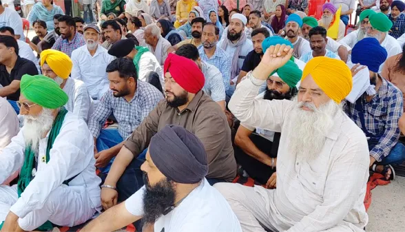 Faridkot News: ਕਾਰ ਚਾਲਕ ਦੇ ਅਦਾਲਤ ’ਚ ਪੇਸ਼ ਹੋਣ ਮਗਰੋਂ ਧਰਨਾ ਸਮਾਪਤ