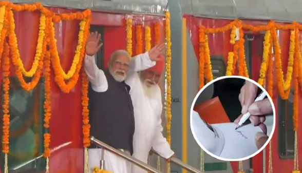 PM Modi Punjab Visit: ...ਜਦੋਂ ਪ੍ਰੋਟੋਕੋਲ ਤੋੜ ਕੇ ਬੱਚਿਆਂ ਨਾਲ ਰੂਬਰੂ ਹੋਏ ਪੀਐਮ ਮੋਦੀ, ਵਿਦਿਆਰਥਣ ਦੀ ਕੈਪ ’ਤੇ ਦਿੱਤਾ ਆਟੋਗ੍ਰਾਫ਼
