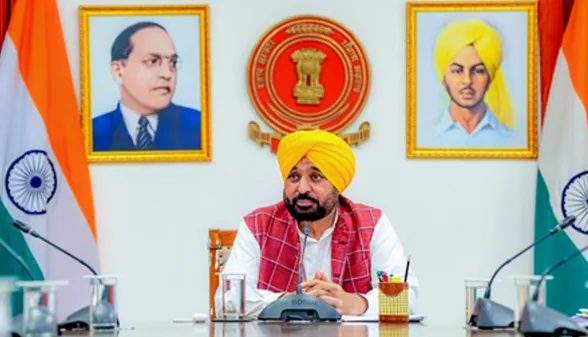 Punjab News: ਸੀਬੀਆਈ ਛਾਪੇਮਾਰੀ 'ਤੇ ਭੜਕੇ ਭਗਵੰਤ ਮਾਨ, ਕਿਹਾ- ਭਾਜਪਾ ਨੇ ਸ਼ੁਰੂ ਕਰ ਦਿੱਤੀ ਚੋਣਾਂ ਦੀ ਤਿਆਰੀ
