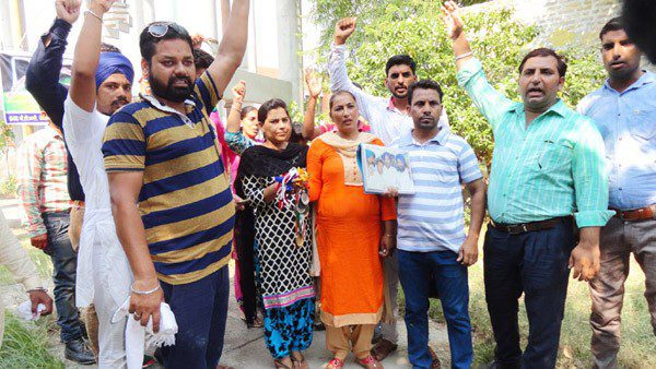 ਉਪ ਮੁੱਖ ਮੰਤਰੀ ਦੇ ਹਲਕੇ ‘ਚ ਅਧਿਆਪਕਾਂ ਨੇ ਲਾਇਆ ਮੋਰਚਾ