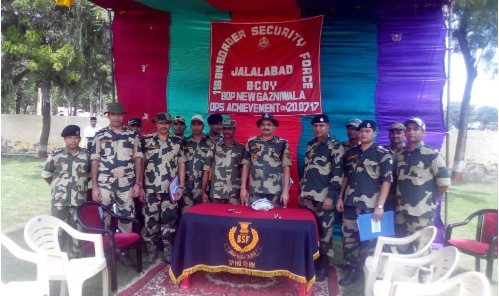 ਸਰਹੱਦ ਨੇੜਿਓਂ ਪੰਜ ਕਰੋੜ ਦੀ ਹੈਰੋਇਨ ਤੇ ਦੋ ਪਾਕਿਸਤਾਨੀ ਸਿਮ ਬਰਾਮਦ