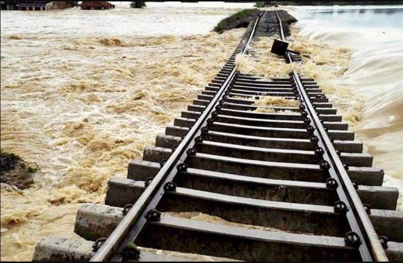 ਦੇਸ਼ ਦੇ 9 ਰਾਜਾਂ ਵਿੱਚ ਹੜ੍ਹ ਅਤੇ ਜ਼ਮੀਨ ਖਿਸਕਣ ਨਾਲ ਤਬਾਹੀ, 99 ਮੌਤਾਂ