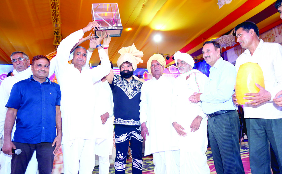 ਖਾਪ ਪੰਚਾਇਤਾਂ ਨੇ ਡਾ. ਐੱਮਐੱਸਜੀ ਨੂੰ ਦਿੱਤਾ ‘ਜਾਟ ਗੌਰਵ ਸਨਮਾਨ’